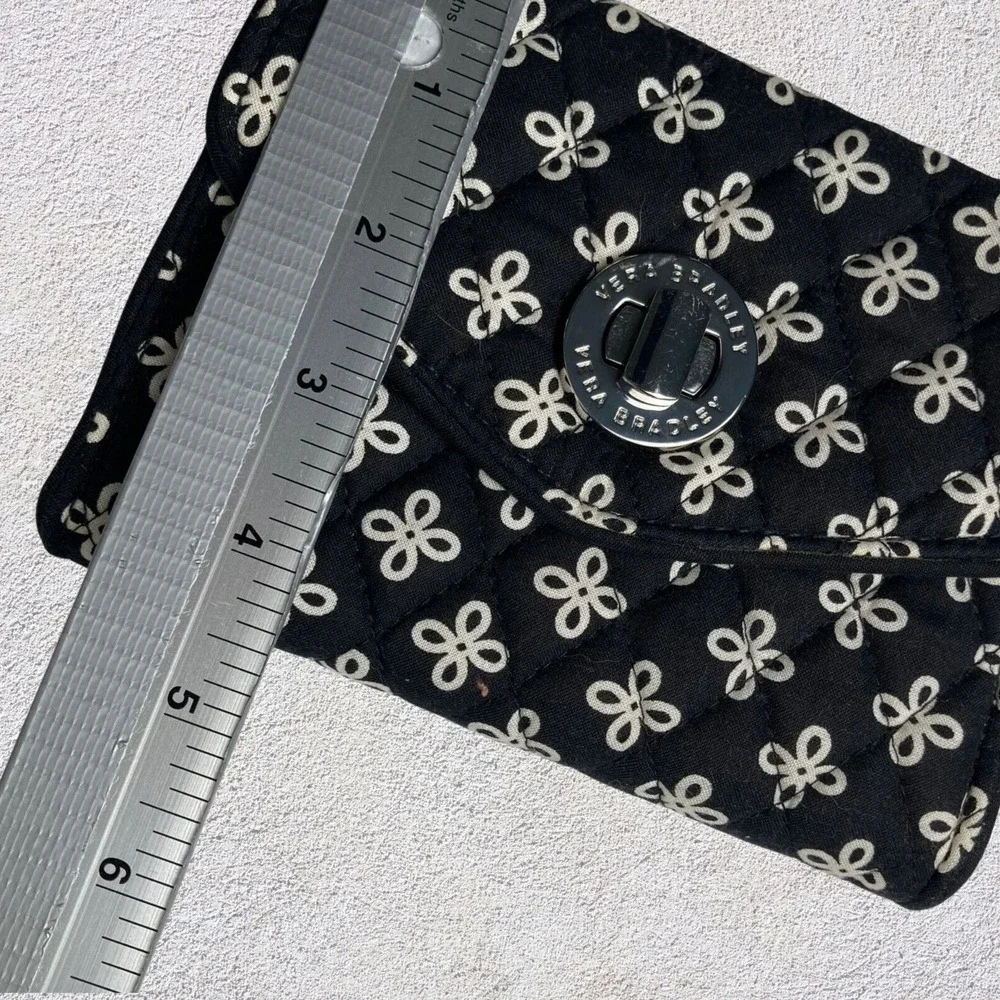 Vera Bradley Mini Concerto Turnlock Wallet Organizer Black Wristlet New